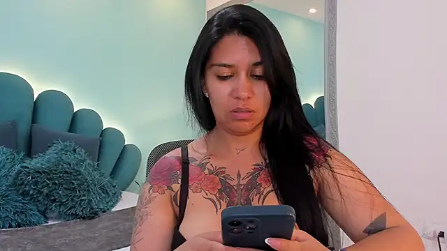 sharlott18 online show from 10, 4, 2026