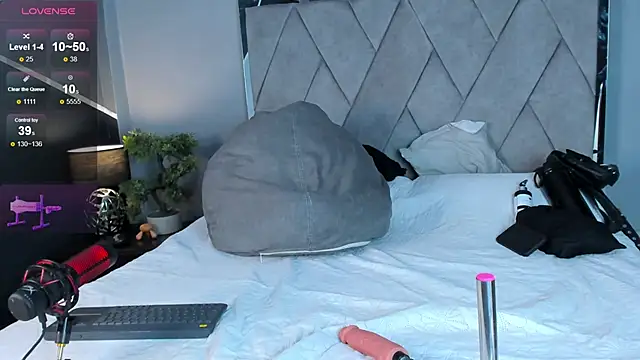 Snapshot of Markbrown chatting on 25, 11, 2025 Markbrown online show from 25, 11, 2025