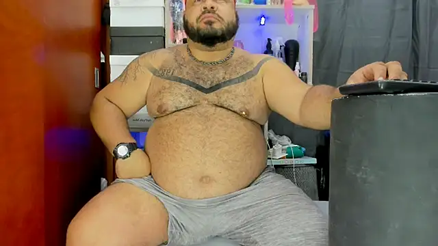 Latino bigcock online show from 21, 2, 2025