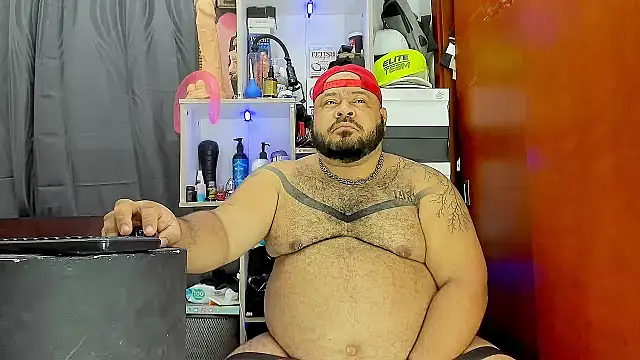 Latino bigcock online show from 26, 2, 2025