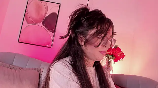 Eva Macalliter online show from 27, 3, 2026