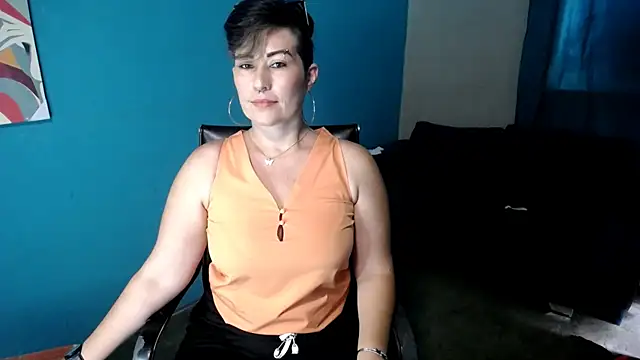 Sunny rayz  online show from 6, 7, 2026