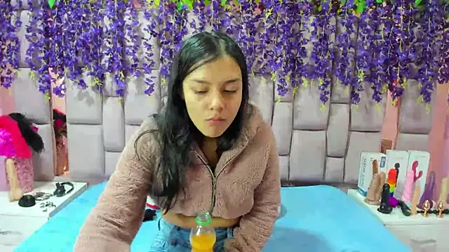 Snapshot of Bich_Anal_ chatting on 21, 12, 2024 Bich Anal online show from 21, 12, 2024