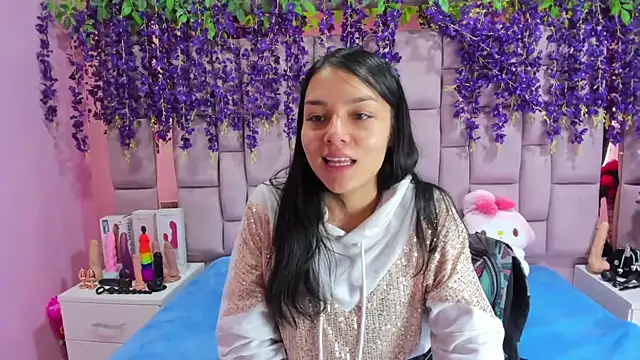 Snapshot of Bich_Anal_ chatting on 1, 2, 2025 Bich Anal online show from 1, 2, 2025