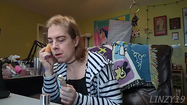 Snapshot of Linzy_19 chatting on 21, 3, 2025 Linzy 19 online show from 21, 3, 2025