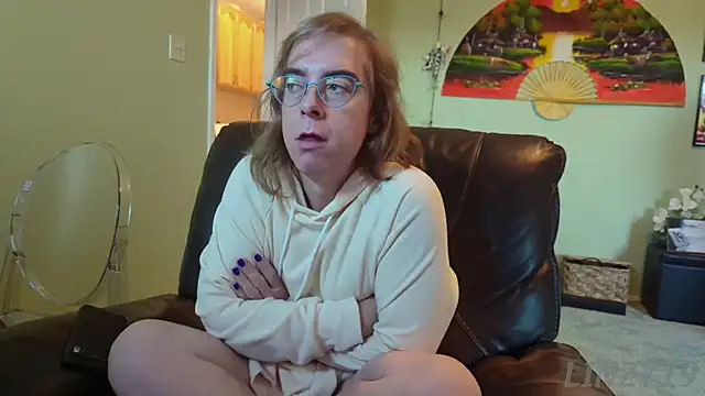 Snapshot of Linzy_19 chatting on 9, 9, 2025 Linzy 19 online show from 9, 9, 2025