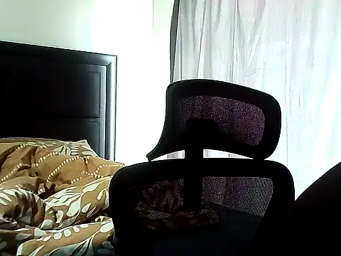 Snapshot of Yardie_bone chatting on 16, 12, 2025 Yardie bone online show from 16, 12, 2025