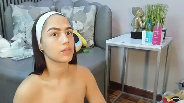 emily roberts1 online show from 11, 9, 2025