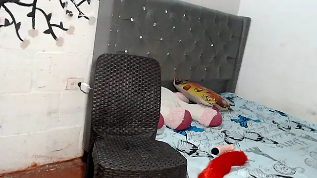 Snapshot of Styled_Four chatting on 10, 9, 2025 Styled Four online show from 10, 9, 2025