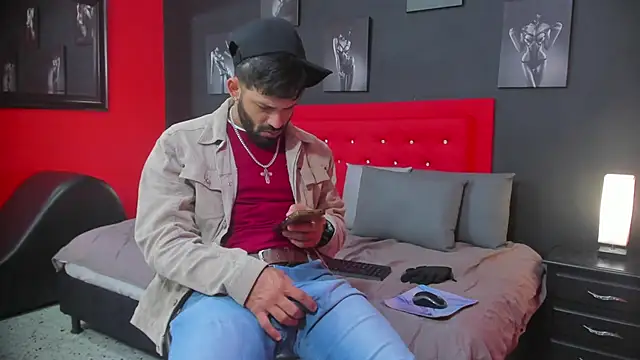 Thiagogomez online show from 3, 10, 2025