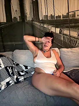 Snapshot of Bigbuttbrooklynn chatting on 17, 10, 2025 Bigbuttbrooklynn online show from 17, 10, 2025