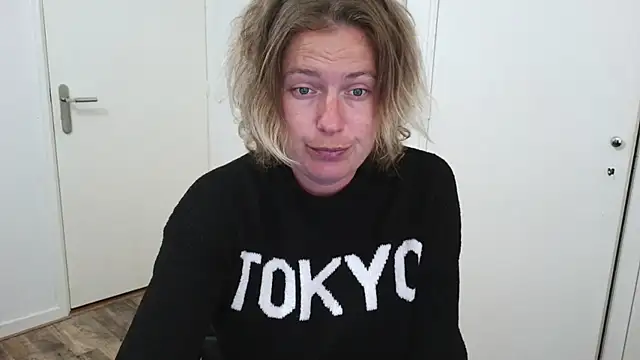 Snapshot of cumfun chatting on 17, 5, 2026 cumfun online show from 17, 5, 2026