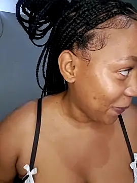 Snapshot of Toya_P chatting on 18, 10, 2025 Toya P online show from 18, 10, 2025