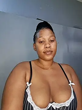 Snapshot of Toya_P chatting on 3, 11, 2025 Toya P online show from 3, 11, 2025