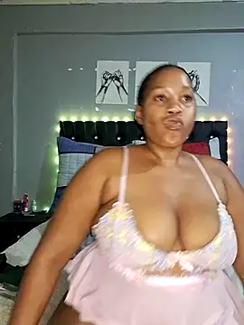 Snapshot of Toya_P chatting on 4, 11, 2025 Toya P online show from 4, 11, 2025