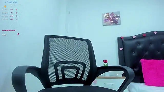 Snapshot of ariana19x chatting on 27, 1, 2025 ariana19x online show from 27, 1, 2025