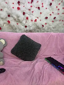 SkarletJhonson  online show from 25, 4, 2026