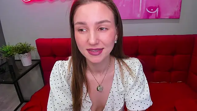 Snapshot of Inna_Lovely chatting on 4, 6, 2026 Inna Lovely online show from 4, 6, 2026