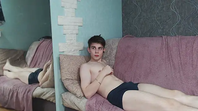 Student Oliver online show from 22, 2, 2025