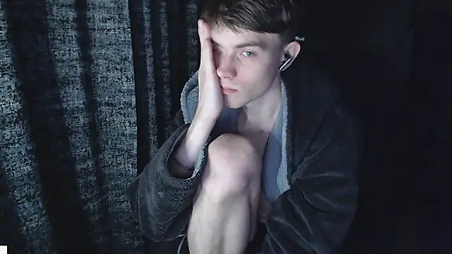 Student Oliver online show from 14, 11, 2025