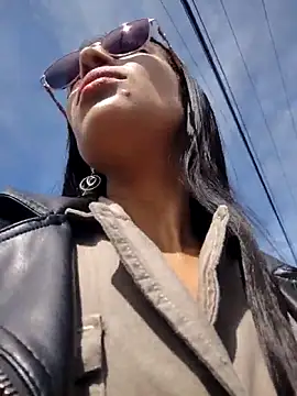 Astrid-- online show from 4, 2, 2026