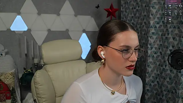 HarleyDeess online show from 11, 12, 2024