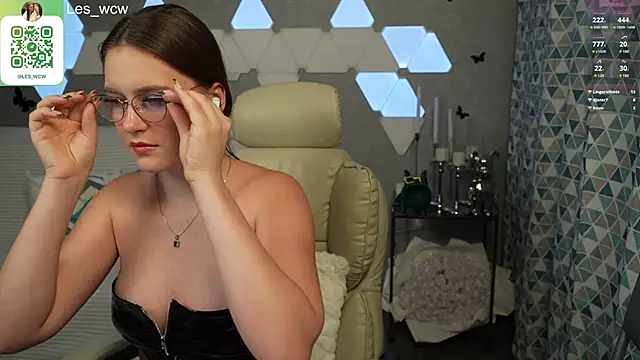 HarleyDeess online show from 4, 2, 2025