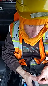 HandsumHungDaddy online show from 7, 1, 2025