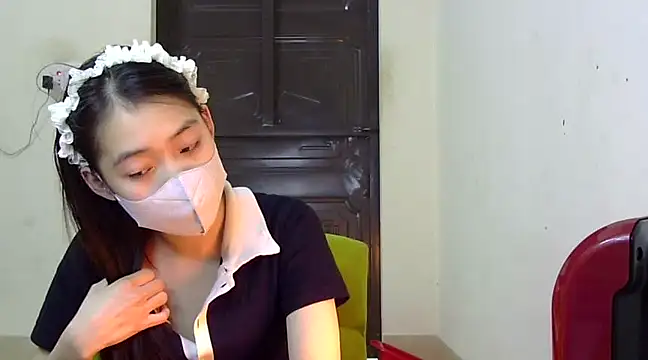 Snapshot of DA-EUN chatting on 28, 2, 2025 DA-EUN online show from 28, 2, 2025