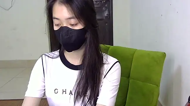 Snapshot of DA-EUN chatting on 16, 3, 2025 DA-EUN online show from 16, 3, 2025