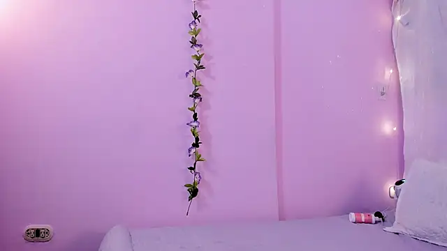 Snapshot of Samanta_roberts1 chatting on 15, 2, 2025 Samanta roberts1 online show from 15, 2, 2025