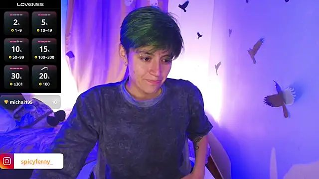 Snapshot of 9_Fernanda_9 chatting on 23, 10, 2025 9 Fernanda 9 online show from 23, 10, 2025