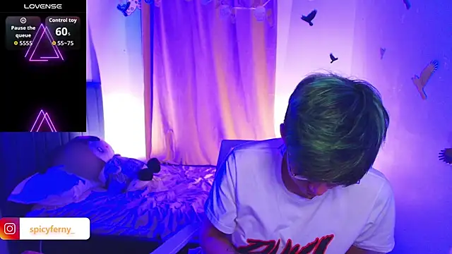 Snapshot of 9_Fernanda_9 chatting on 27, 10, 2025 9 Fernanda 9 online show from 27, 10, 2025