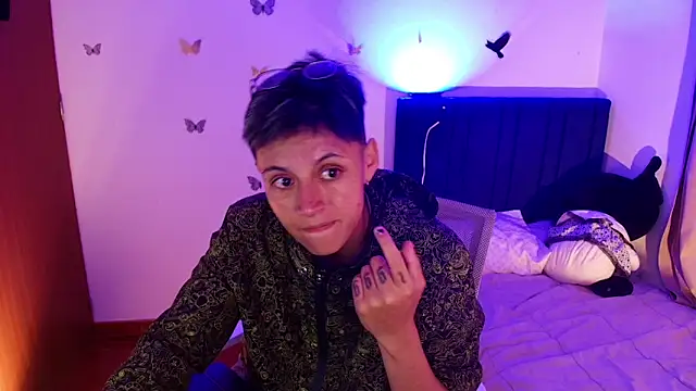 Snapshot of 9_Fernanda_9 chatting on 25, 11, 2025 9 Fernanda 9 online show from 25, 11, 2025