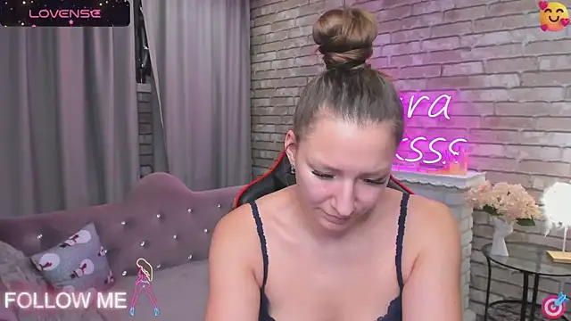 Snapshot of SarahCoksss chatting on 26, 1, 2025 SarahCoksss online show from 26, 1, 2025