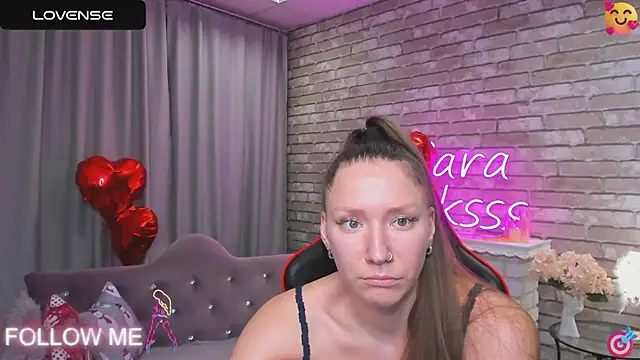 Snapshot of SarahCoksss chatting on 20, 2, 2025 SarahCoksss online show from 20, 2, 2025