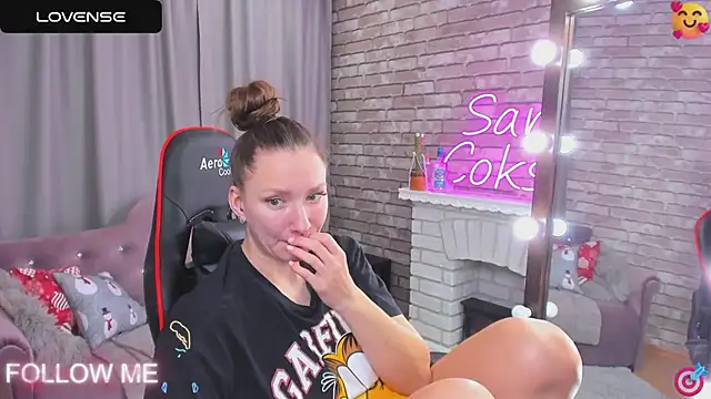 Snapshot of SarahCoksss chatting on 22, 3, 2025 SarahCoksss online show from 22, 3, 2025