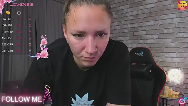 Snapshot of SarahCoksss chatting on 9, 10, 2025 SarahCoksss online show from 9, 10, 2025