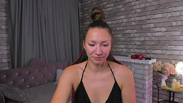 Snapshot of SarahCoksss chatting on 12, 10, 2025 SarahCoksss online show from 12, 10, 2025