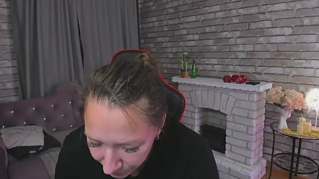 Snapshot of SarahCoksss chatting on 22, 10, 2025 SarahCoksss online show from 22, 10, 2025