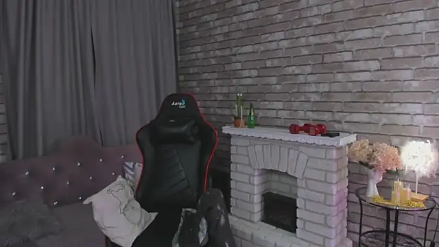 Snapshot of SarahCoksss chatting on 23, 10, 2025 SarahCoksss online show from 23, 10, 2025