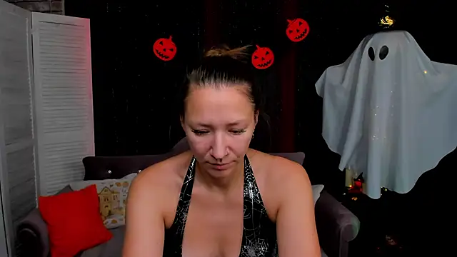 Snapshot of SarahCoksss chatting on 29, 10, 2025 SarahCoksss online show from 29, 10, 2025