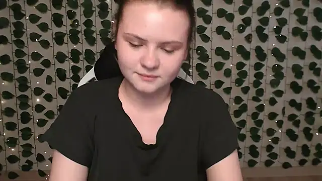 Snapshot of IxxiLiana chatting on 4, 2, 2025 IxxiLiana online show from 4, 2, 2025