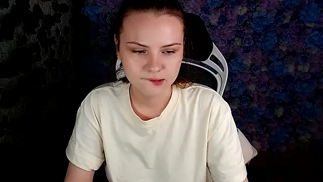 Snapshot of IxxiLiana chatting on 13, 10, 2025 IxxiLiana online show from 13, 10, 2025