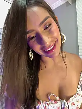 Snapshot of Mau_White chatting on 24, 2, 2025 Mau White online show from 24, 2, 2025