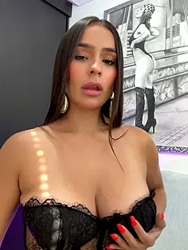 Snapshot of Mau_White chatting on 2, 10, 2025 Mau White online show from 2, 10, 2025