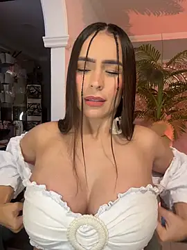Snapshot of Mau_White chatting on 21, 6, 2026 Mau White online show from 21, 6, 2026
