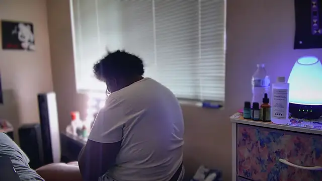 Snapshot of Yagurl__west chatting on 3, 2, 2025 Yagurl west online show from 3, 2, 2025