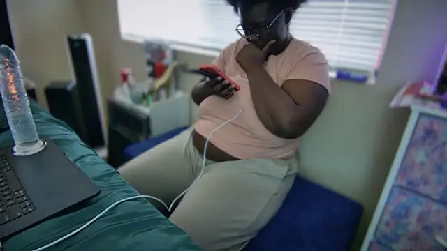 Snapshot of Yagurl__west chatting on 7, 2, 2025 Yagurl west online show from 7, 2, 2025