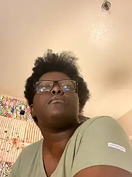 Snapshot of Yagurl__west chatting on 7, 11, 2025 Yagurl west online show from 7, 11, 2025